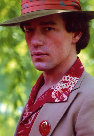 1998 – Phil Hartman Dies