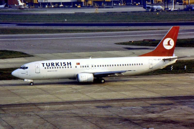 1999 – Turkish Airlines Flight 5904 Crashes