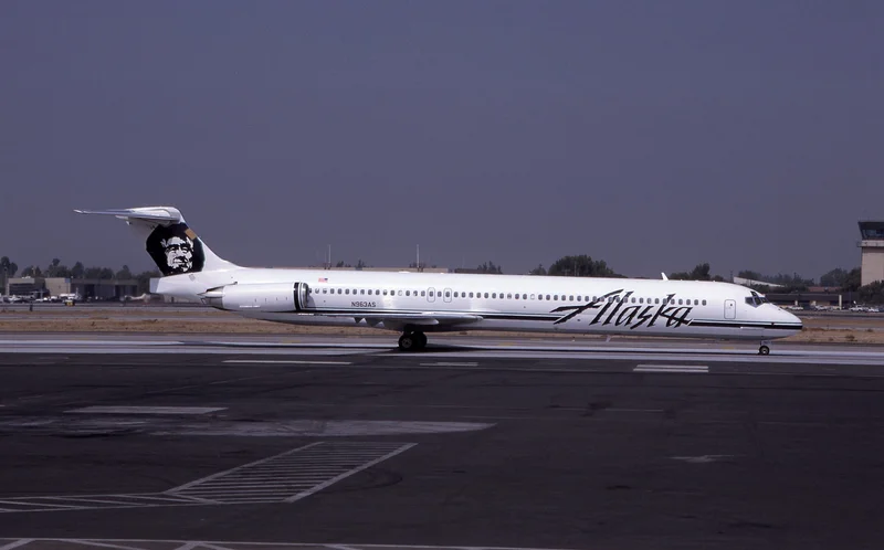 2000 – Alaska Airlines Flight 261 Crashes