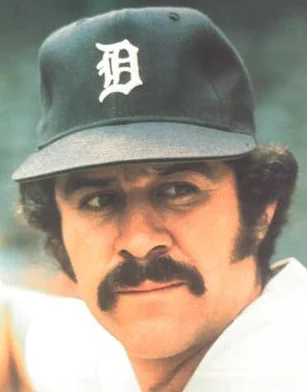 2000 – Aurelio Rodríguez Dies