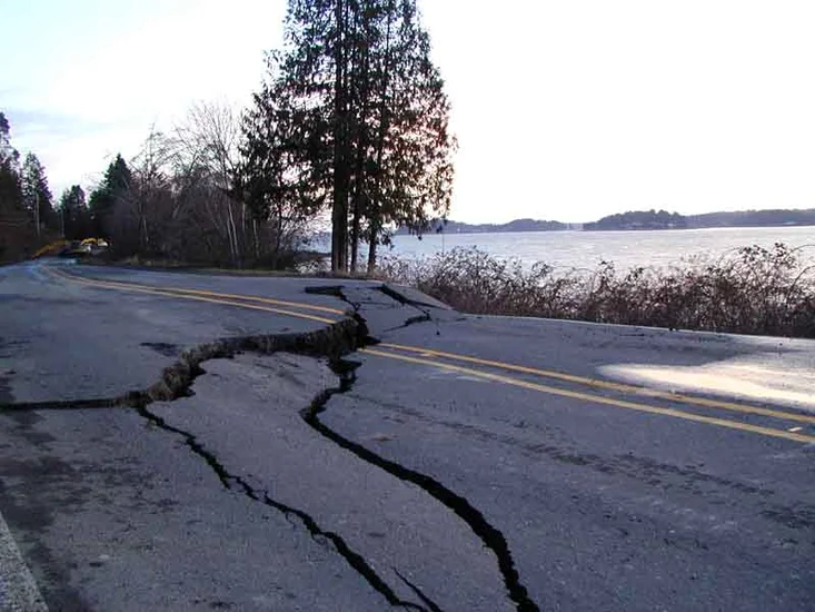 2001 – Nisqually Earthquake