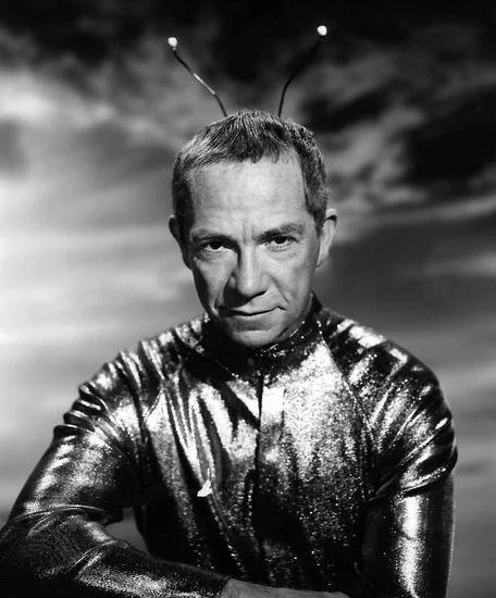 2001 – Ray Walston Dies
