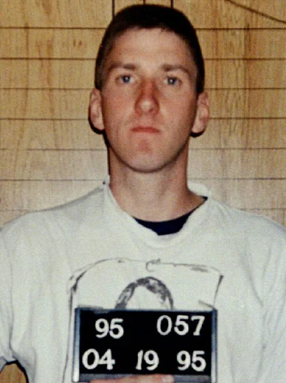 2001 – Timothy McVeigh Executed