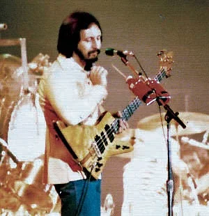 2002 – John Entwistle Dies