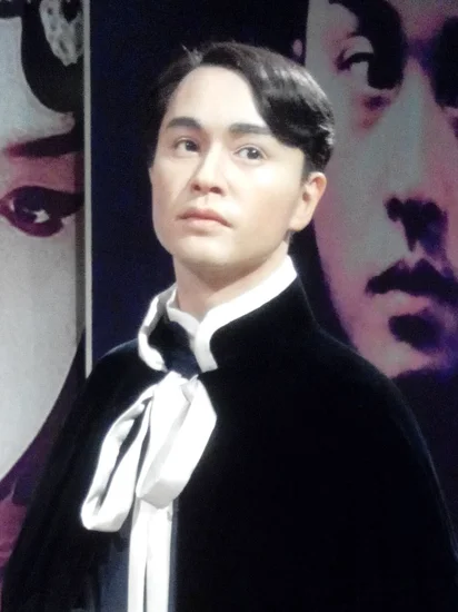 2003 – Leslie Cheung Dies