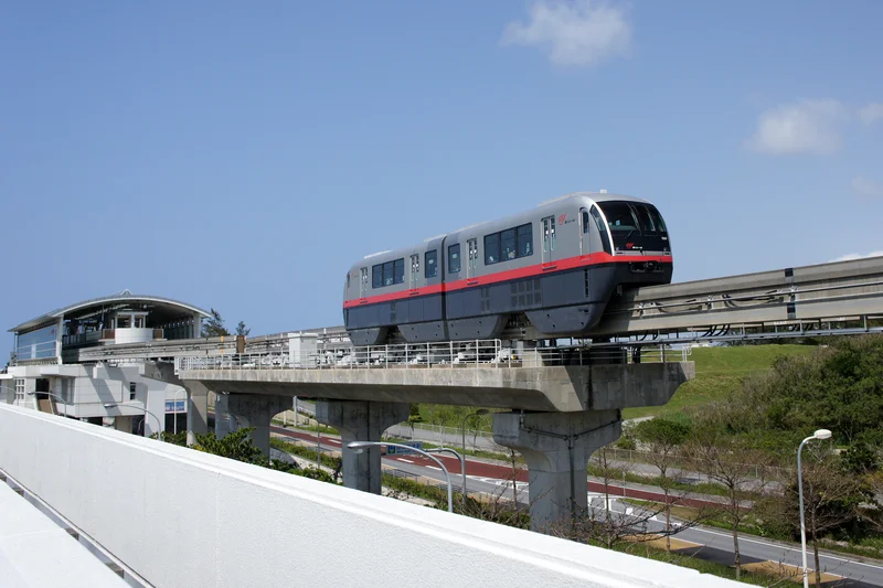 2003 – Okinawa Urban Monorail Opens