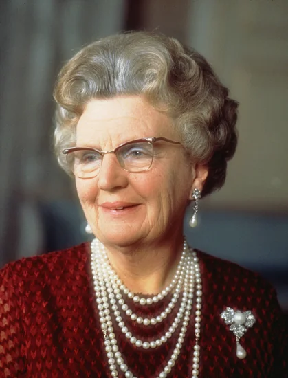 2004 – Juliana of the Netherlands Dies