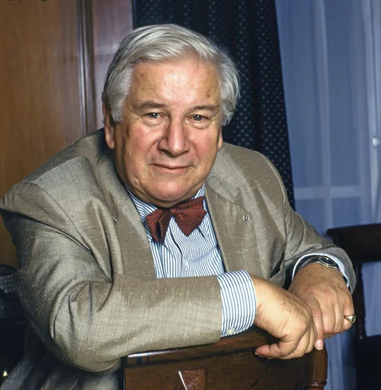 2004 – Peter Ustinov Dies