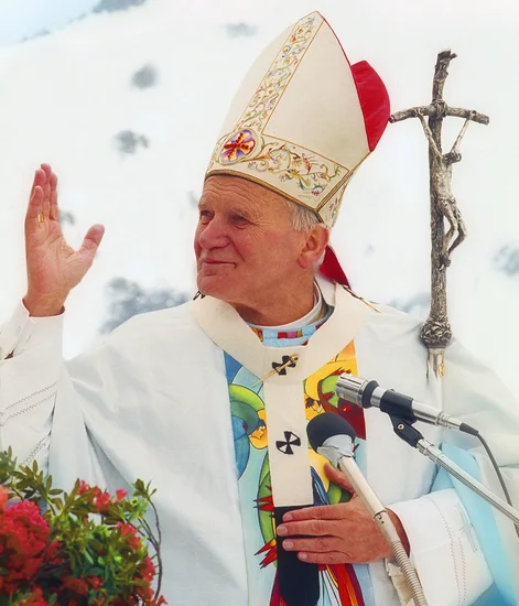 2004 – Pope Returns Orthodox Relics