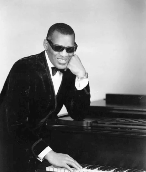 2004 – Ray Charles Dies