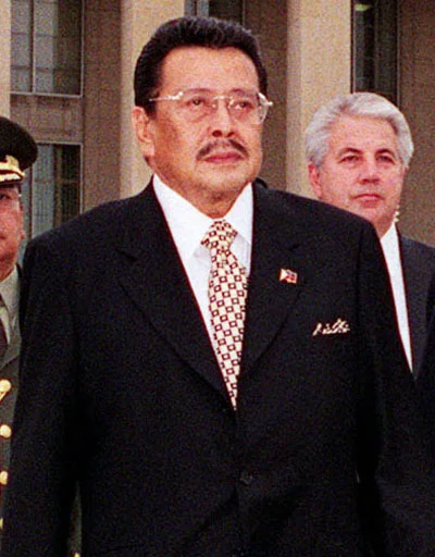 2007 – Former Philippine President Estrada Convicted
