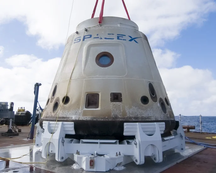 2010 – SpaceX Achieves Historic Spacecraft Recovery