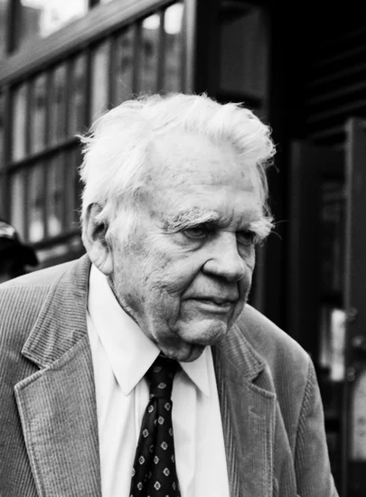 2011 – Andy Rooney Dies