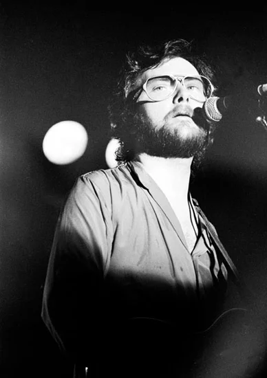 2011 – Gerry Rafferty Dies in Stroud, England