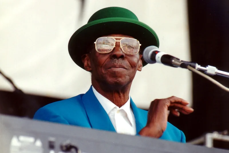 2011 – Pinetop Perkins Dies
