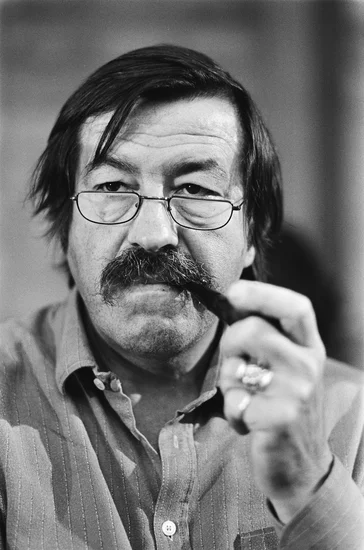 2015 – Günter Grass Dies