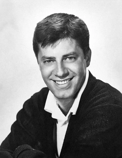 2017 – Jerry Lewis Dies