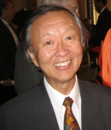 2018 – Charles Kuen Kao Dies
