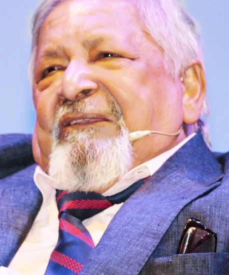 2018 – V.S. Naipaul Dies