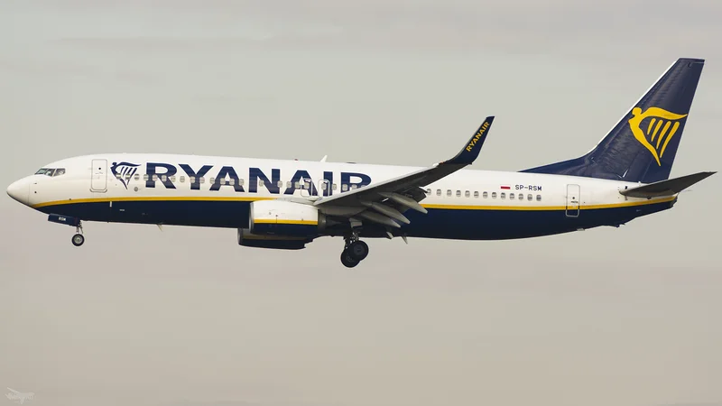 2021 – Ryanair Flight Forced Landing