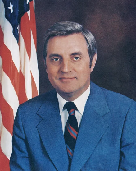 2021 – Walter Mondale Dies
